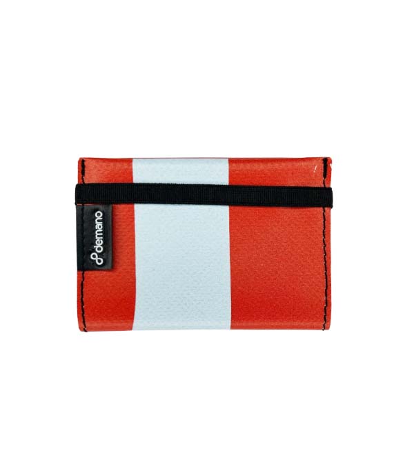 PAU Wallet made from recycled banners from Barcelona | Demano